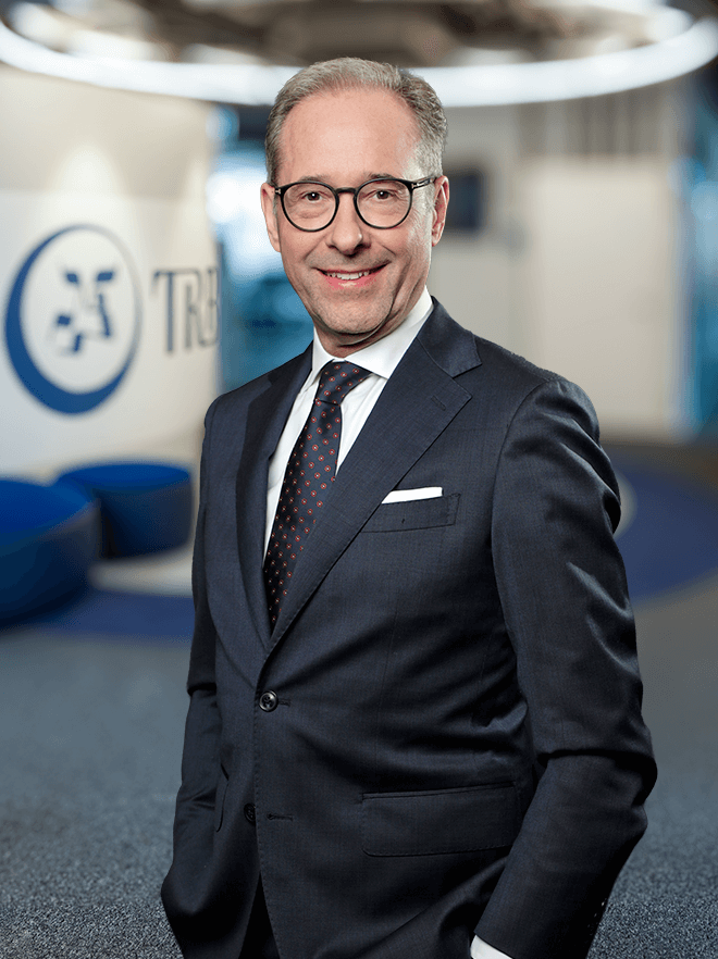 Bruno Versavel, professional portrait in a business setting
